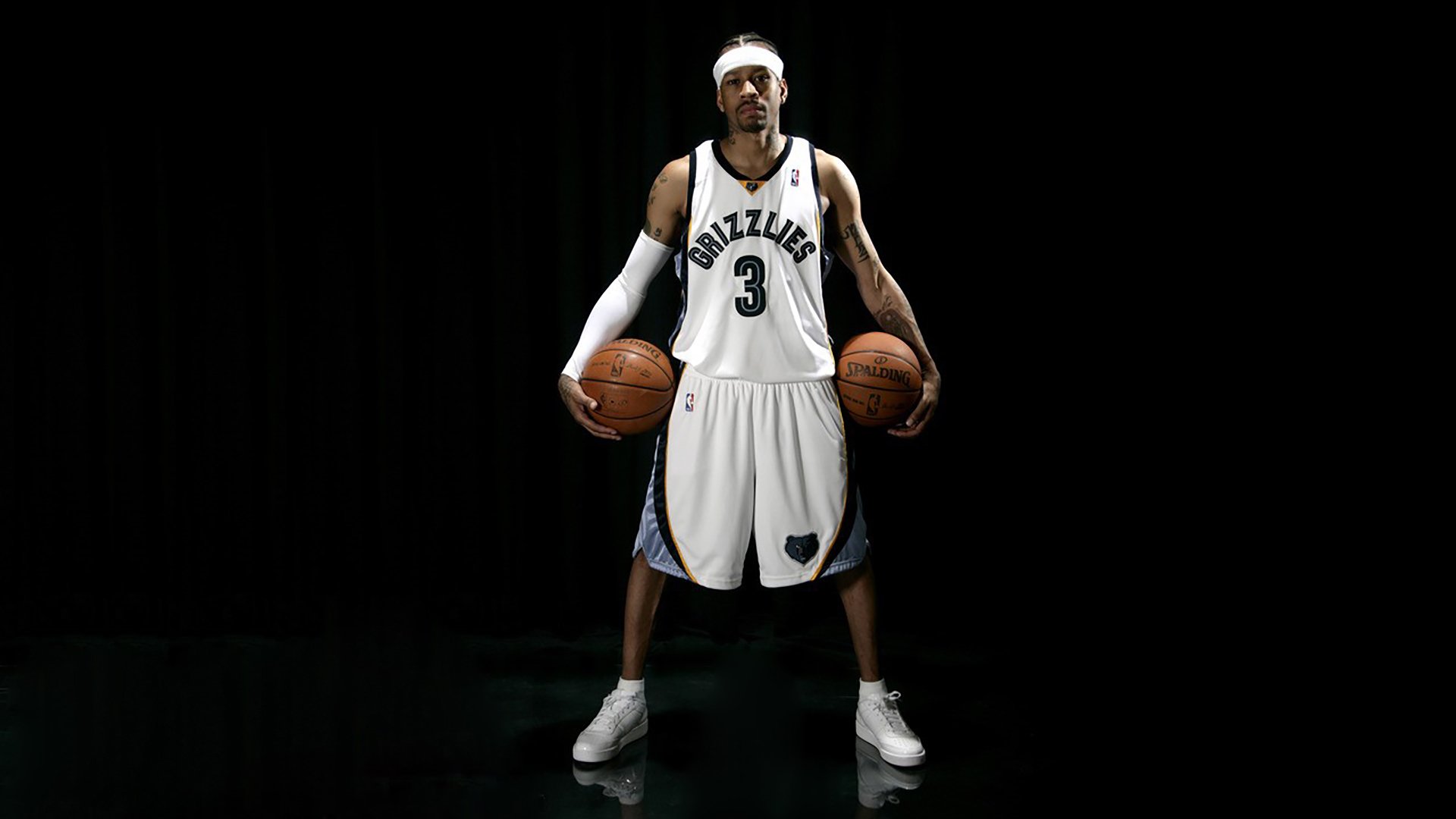 中国篮球比赛转播内容为何缺乏战术深度，cba篮球转播