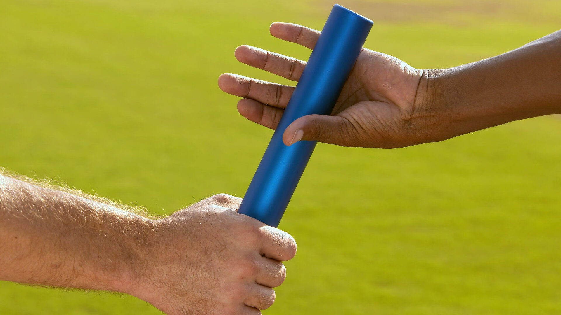 ayx爱游戏官网-德甲激烈角逐，比分3-2，明星前锋梅开二度，控球时间67%，场均成功抢断72%